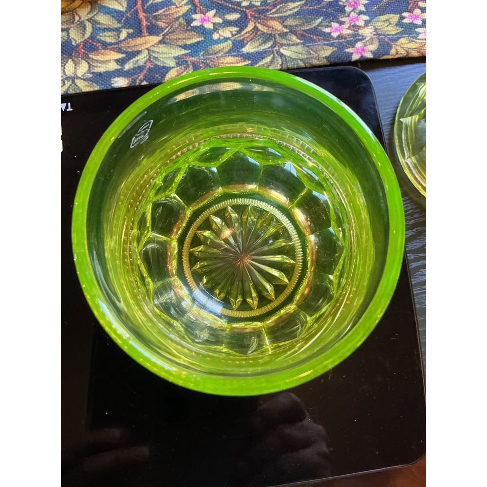 Antique Beaumont Glass Vaseline/Uranium Candy Jar with Lid - Picture 9 of 16